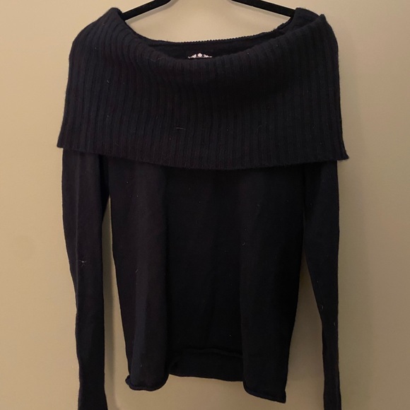 Club Monaco Sweaters - Club Monaco Black Off the Shoulder Sweater
